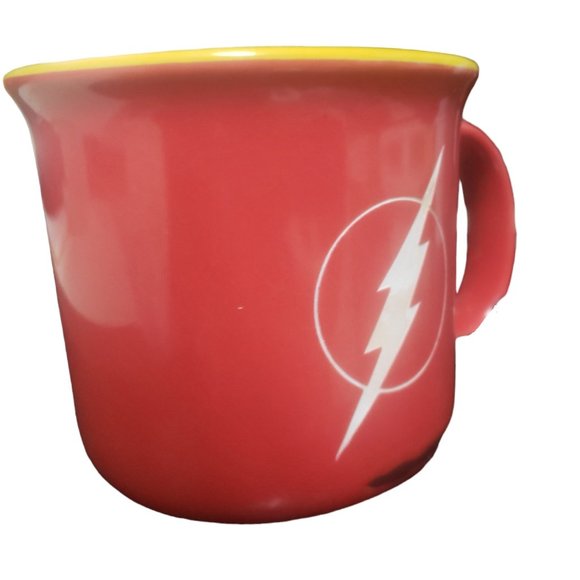 Six Flags The Flash Logo Ceramic Mug by DC Comics 12oz Distressed Design - Picture 4 of 5